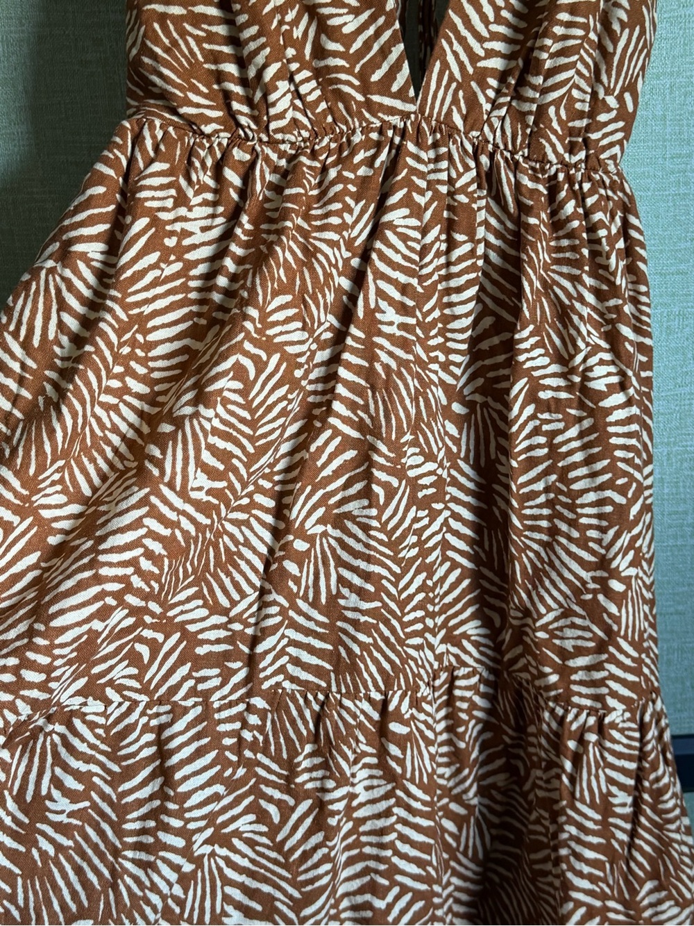House of Harlow 1960 Tropical Leaf Plunge Open Back Linen Mini Dress, Size M - Picture 3 of 8